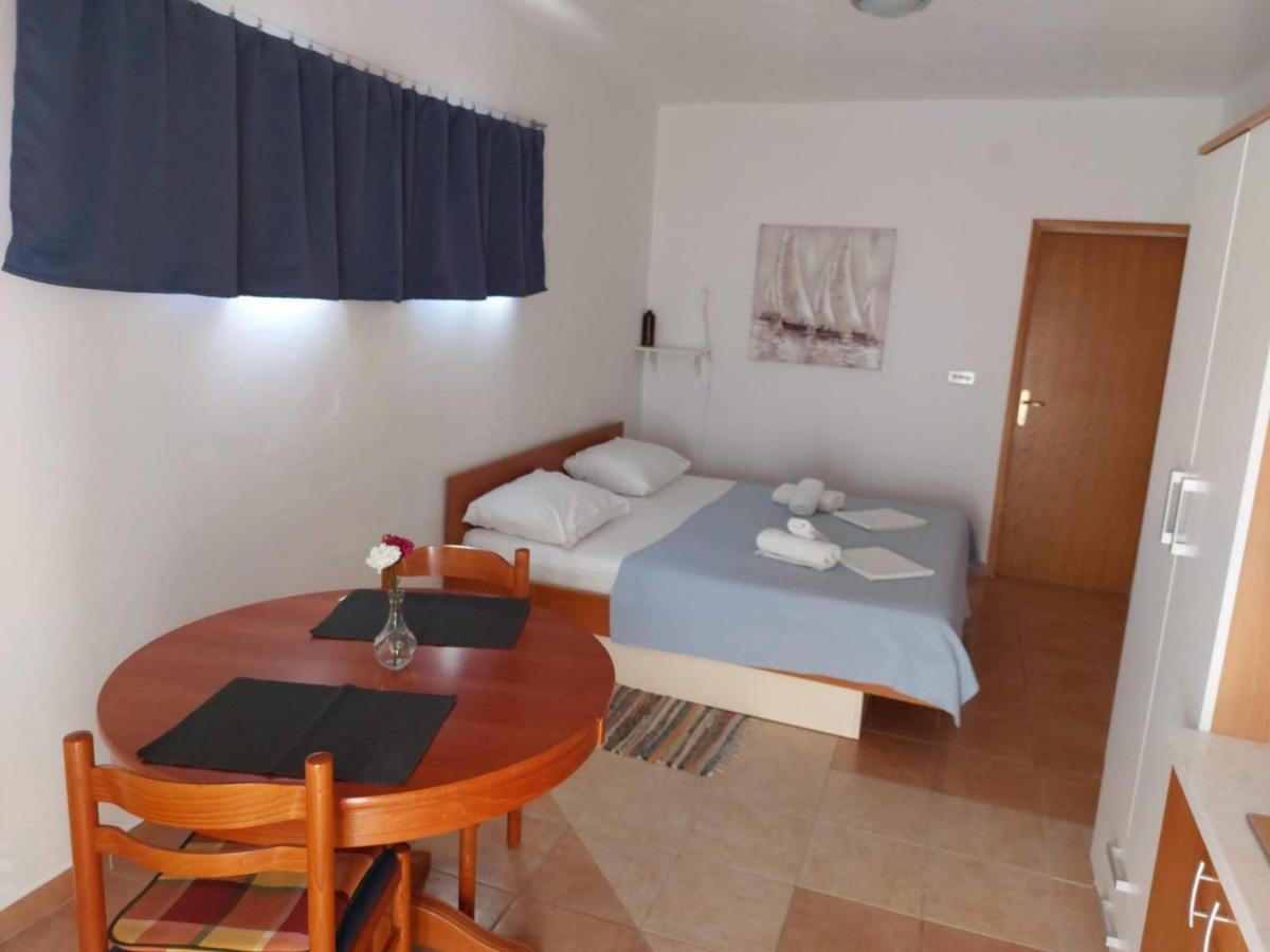Apartments Burcul Pag 帕格 外观 照片