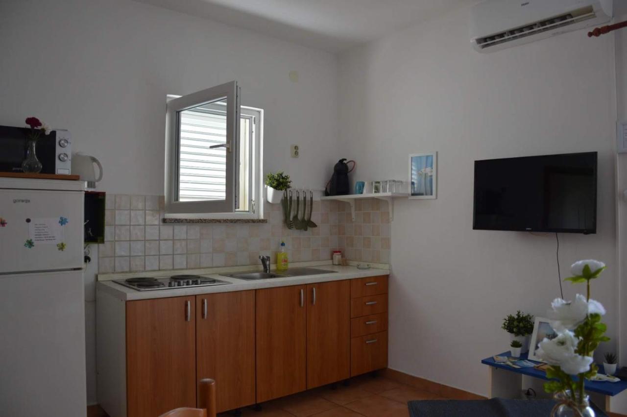 Apartments Burcul Pag 帕格 外观 照片