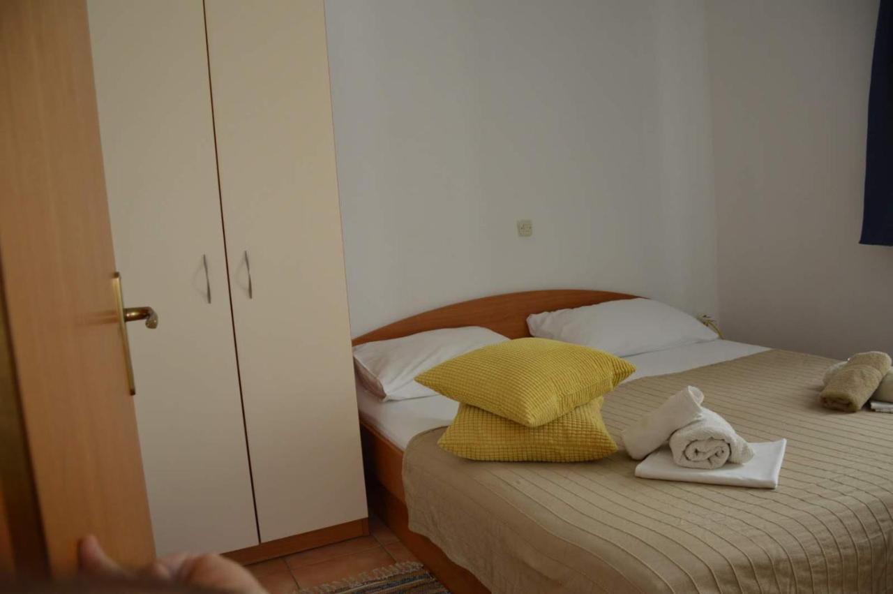 Apartments Burcul Pag 帕格 外观 照片