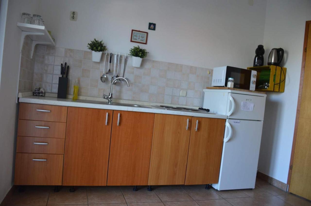 Apartments Burcul Pag 帕格 外观 照片