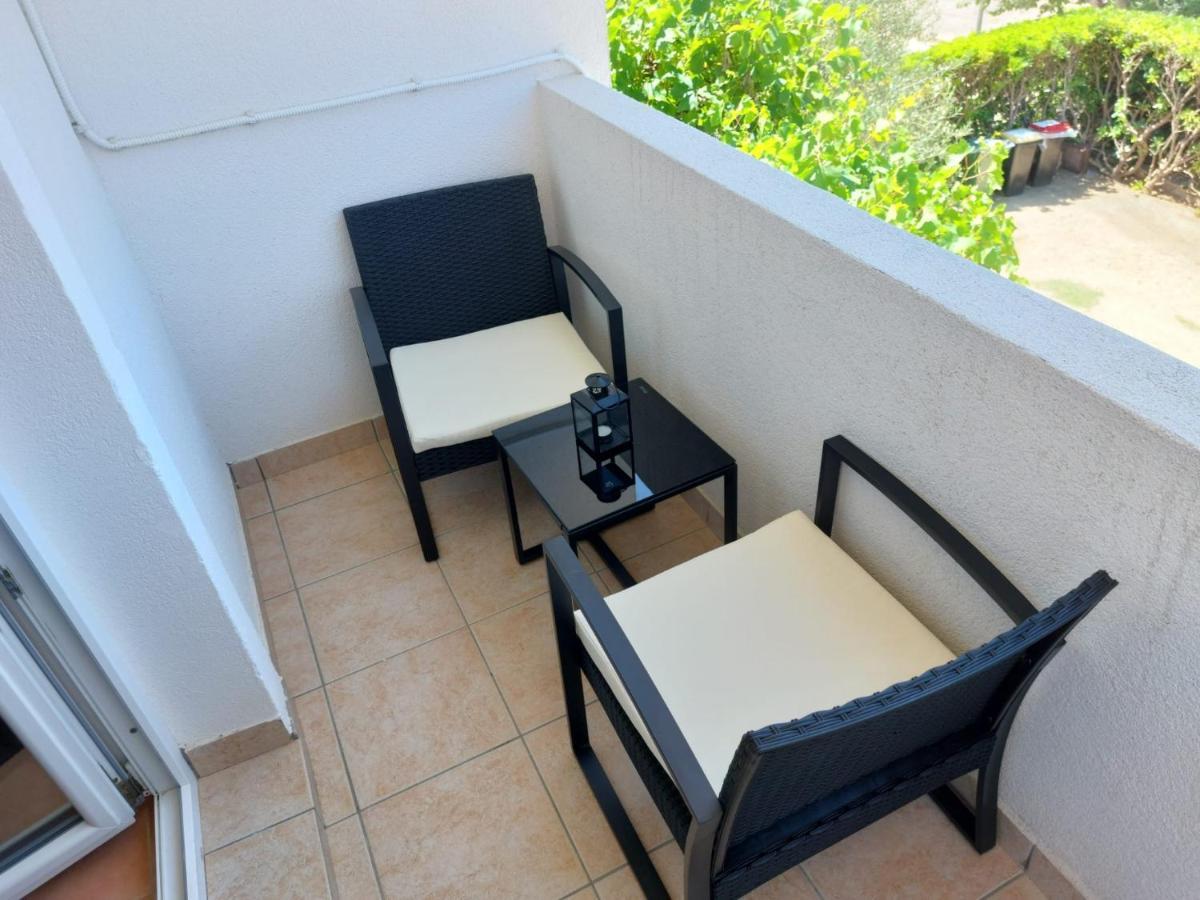 Apartments Burcul Pag 帕格 外观 照片