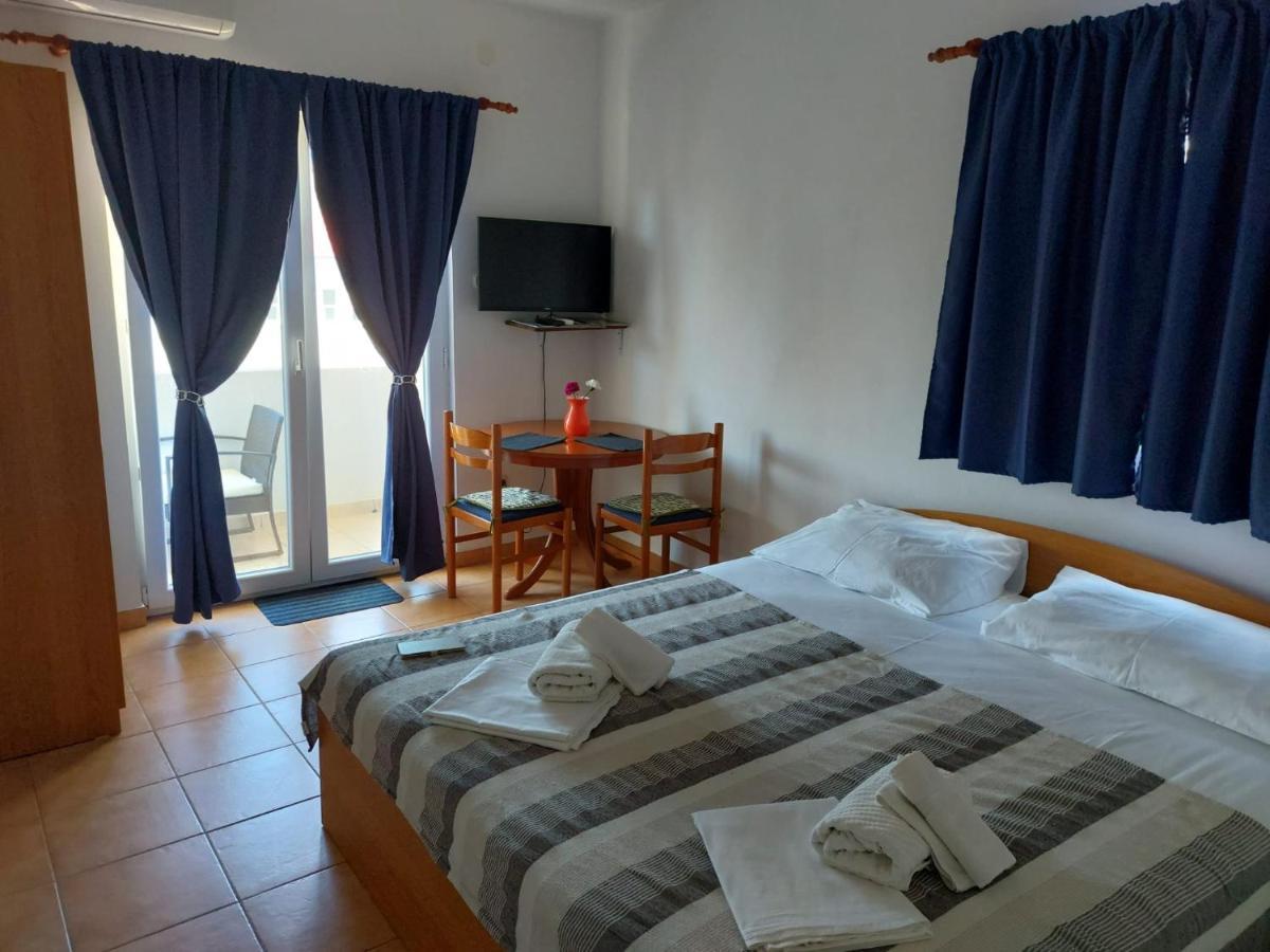 Apartments Burcul Pag 帕格 外观 照片