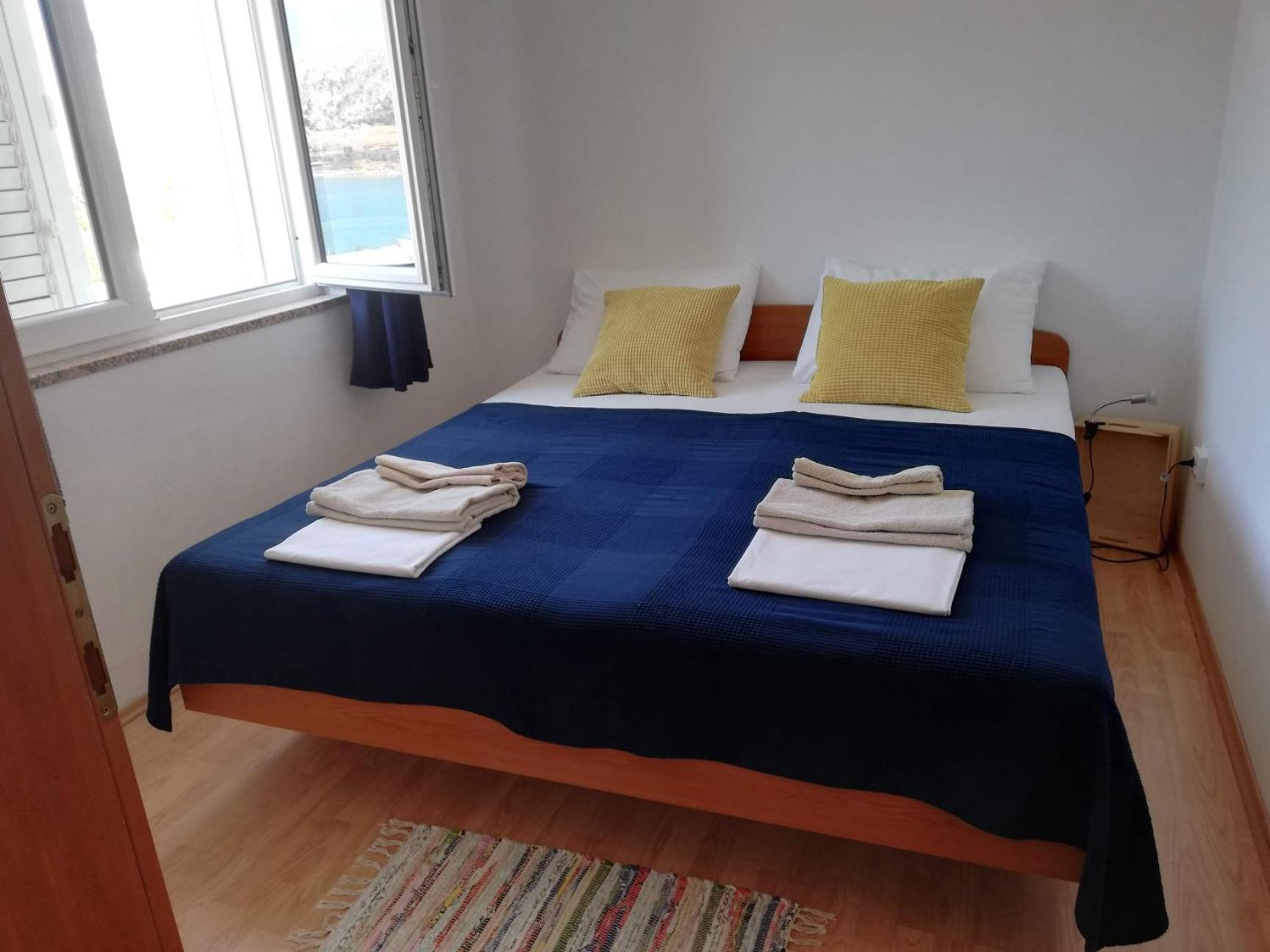 Apartments Burcul Pag 帕格 外观 照片