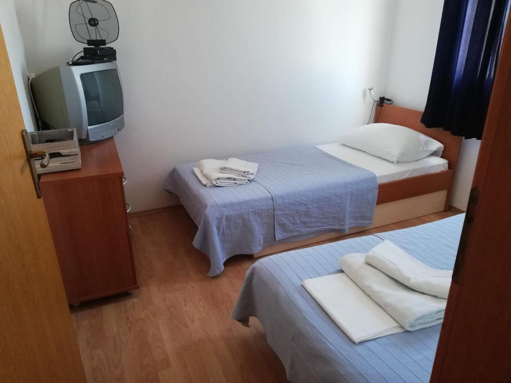 Apartments Burcul Pag 帕格 外观 照片