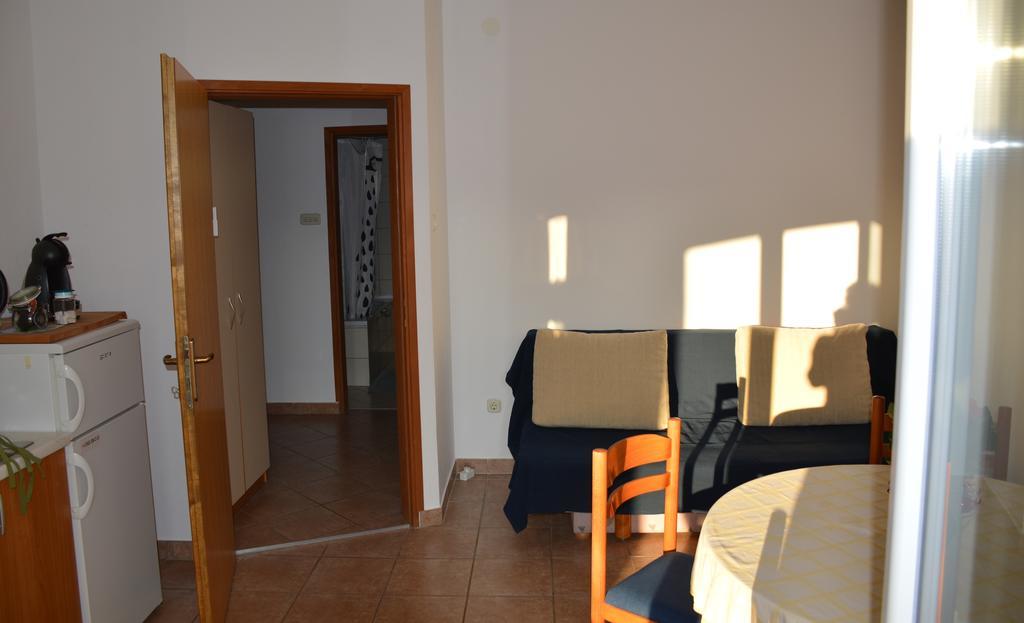 Apartments Burcul Pag 帕格 外观 照片