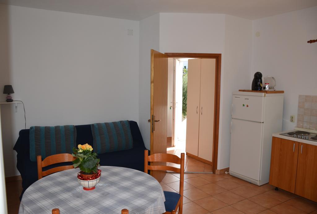 Apartments Burcul Pag 帕格 外观 照片