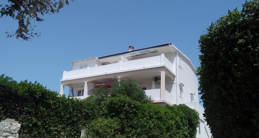 Apartments Burcul Pag 帕格 外观 照片
